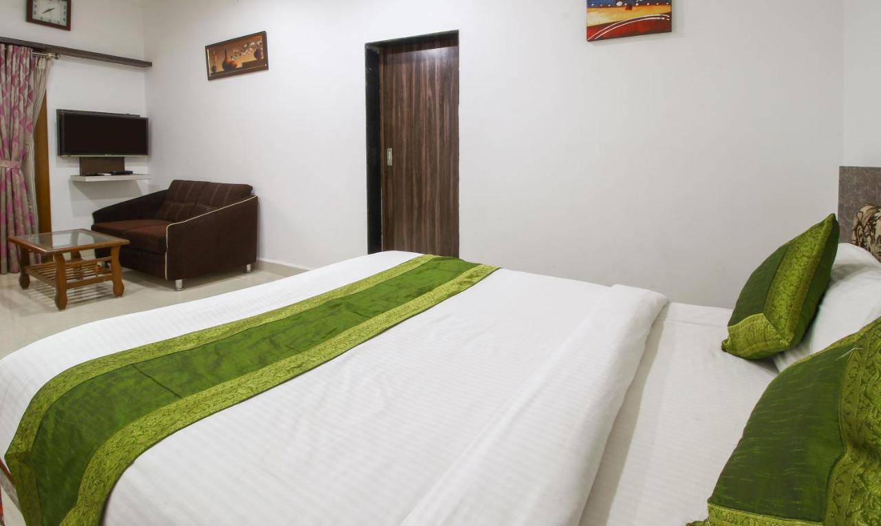 Treebo Trend Skylight Royal Stay Candolim Exterior foto