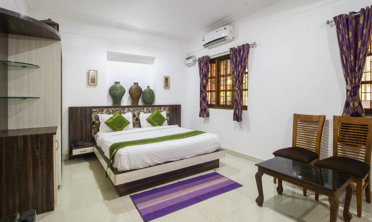 Treebo Trend Skylight Royal Stay Candolim Exterior foto