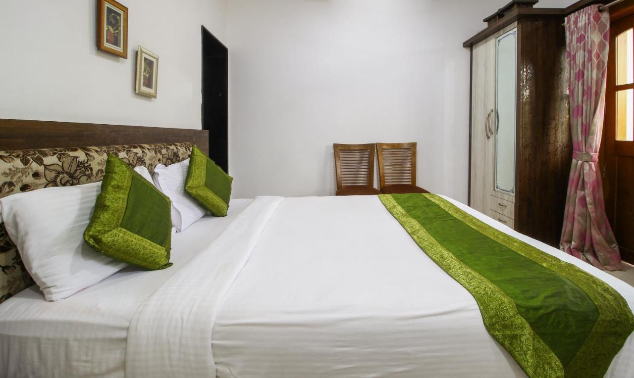 Treebo Trend Skylight Royal Stay Candolim Exterior foto
