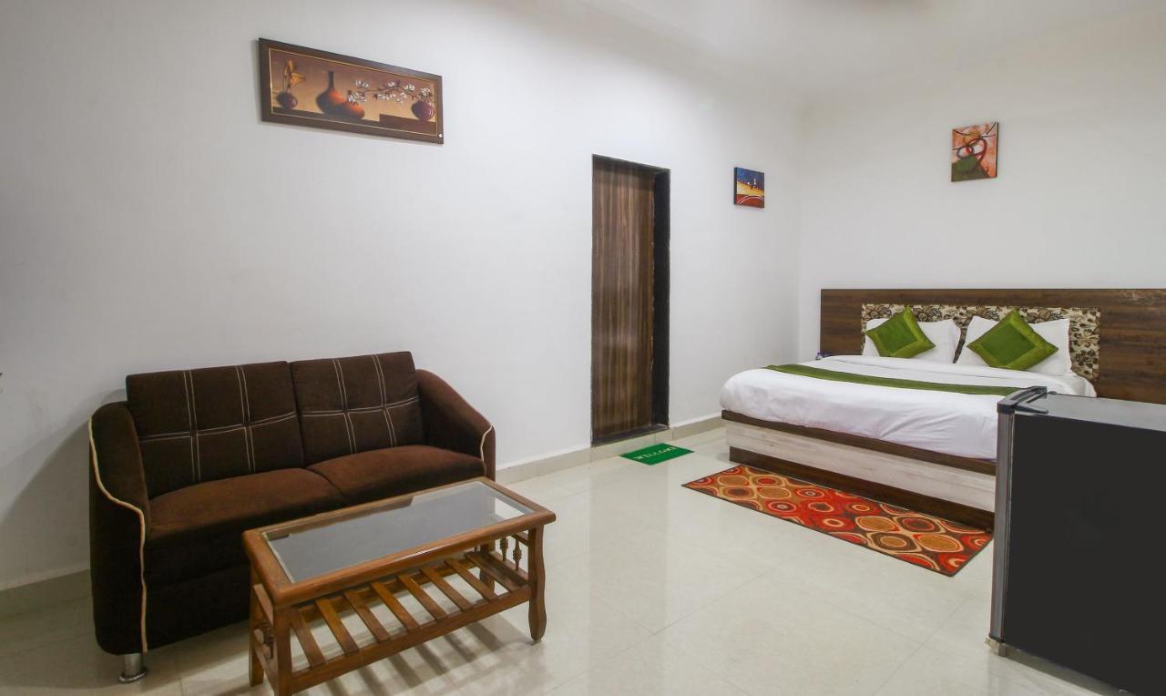 Treebo Trend Skylight Royal Stay Candolim Exterior foto