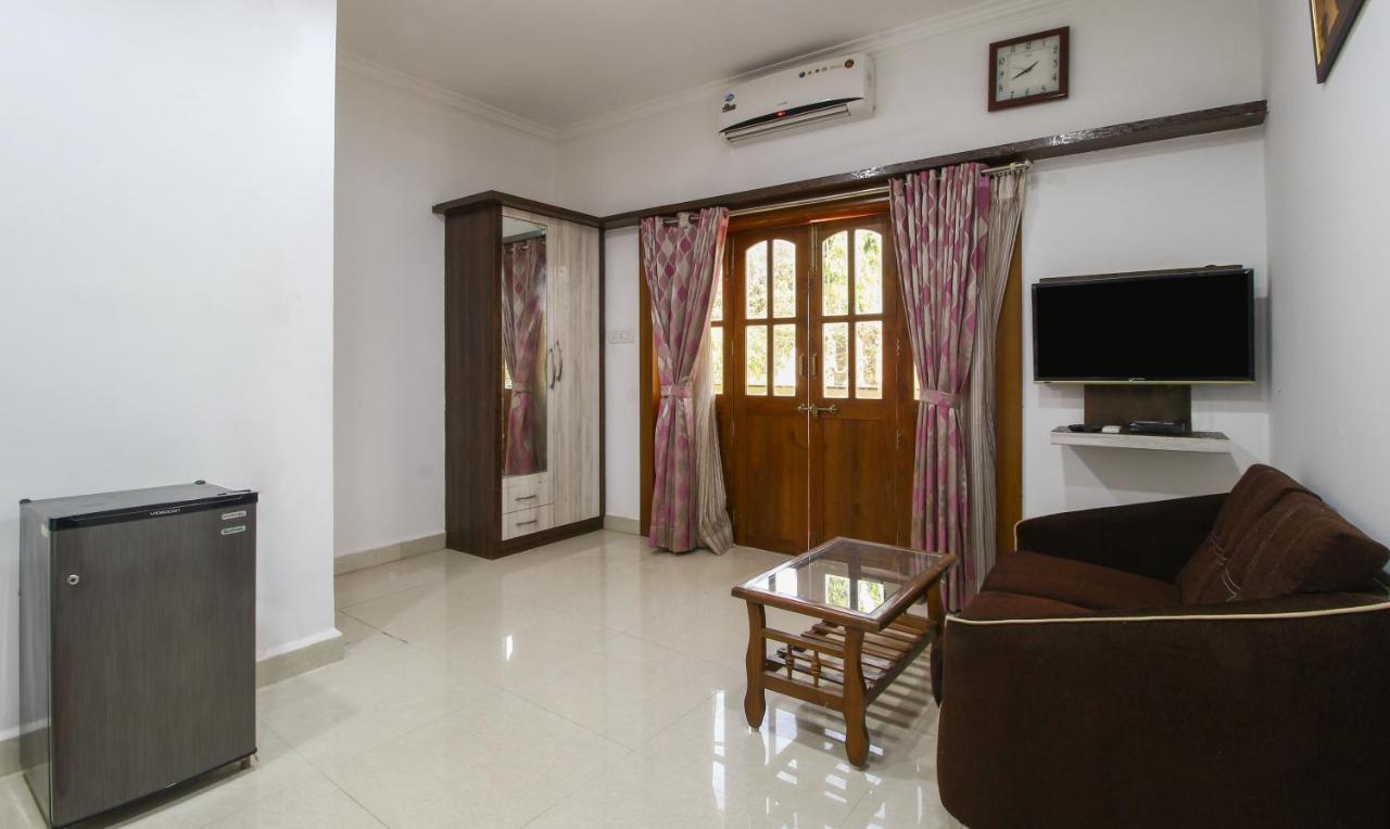 Treebo Trend Skylight Royal Stay Candolim Exterior foto