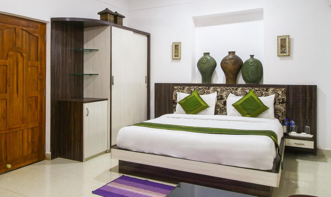 Treebo Trend Skylight Royal Stay Candolim Exterior foto