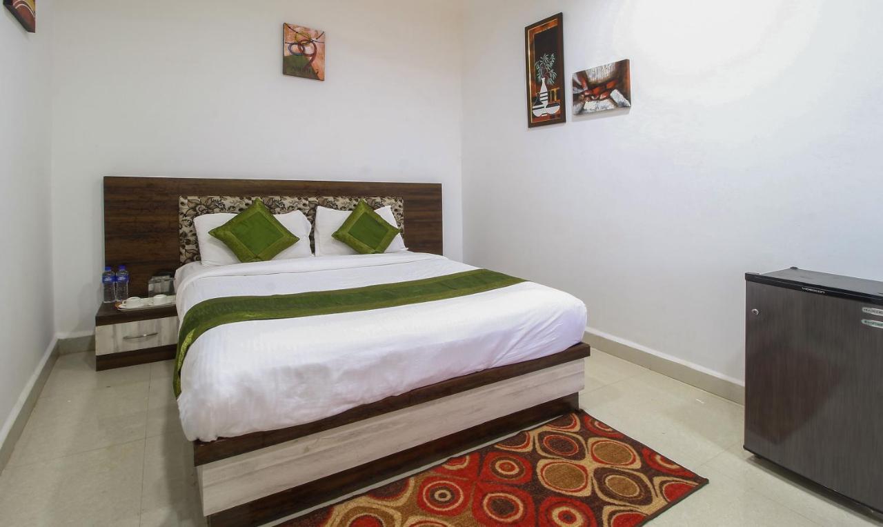 Treebo Trend Skylight Royal Stay Candolim Exterior foto