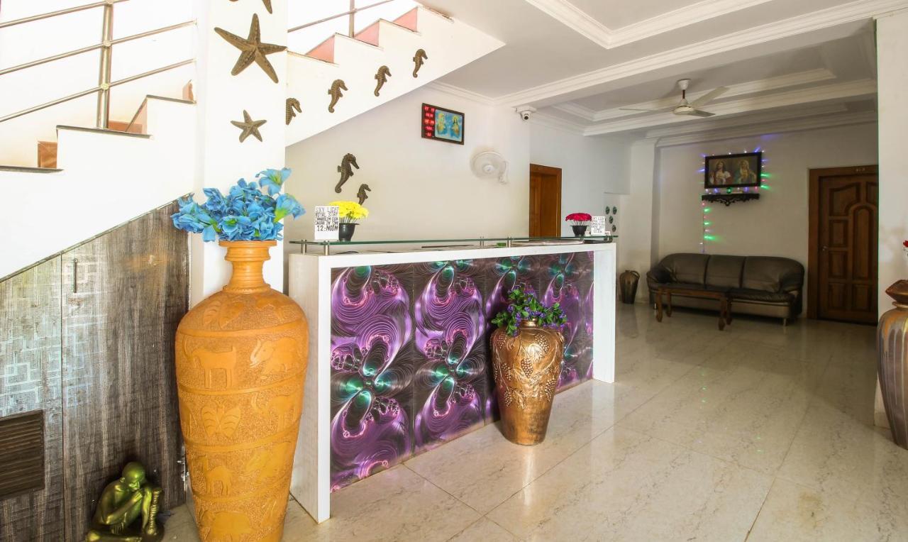 Treebo Trend Skylight Royal Stay Candolim Exterior foto