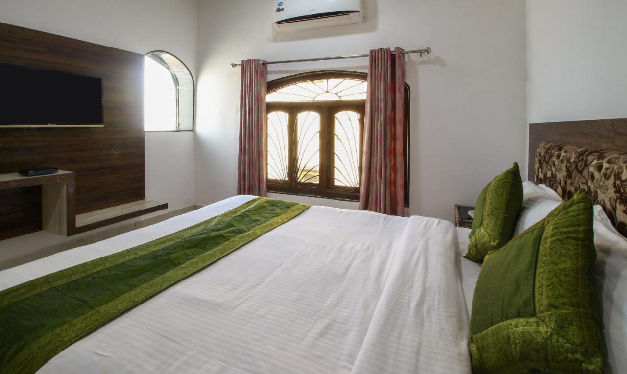 Treebo Trend Skylight Royal Stay Candolim Exterior foto